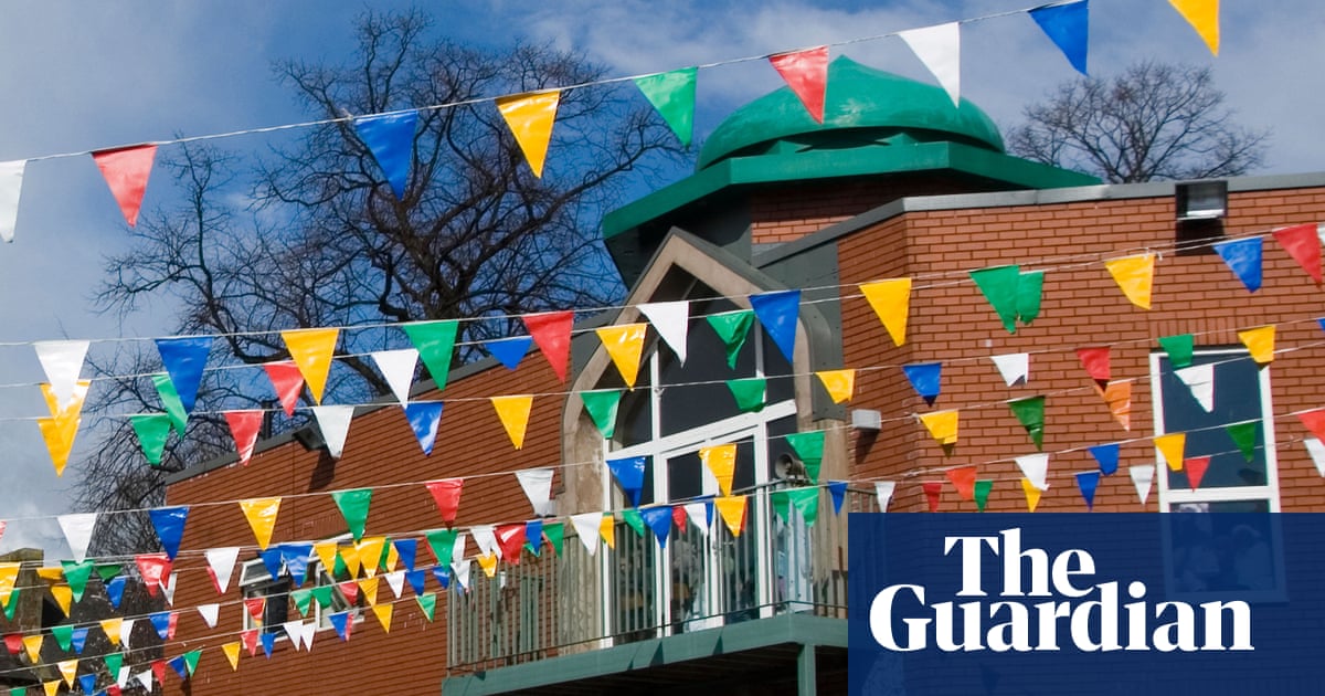 Man arrested for entering Manchester mosque allegedly carrying weapon | UK news
