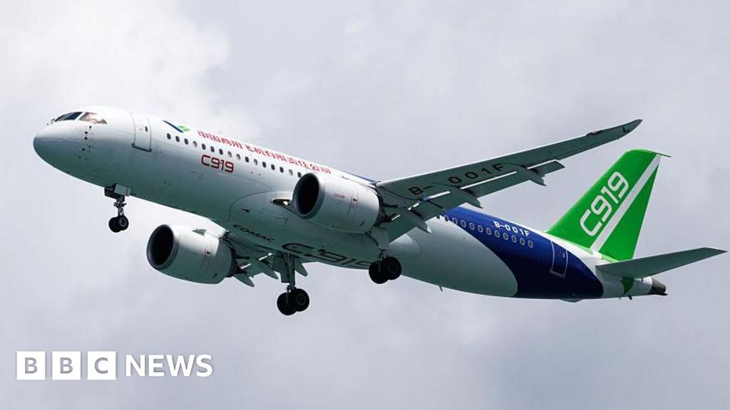 Comac: The Chinese planemaker taking on Boeing and Airbus - BBC