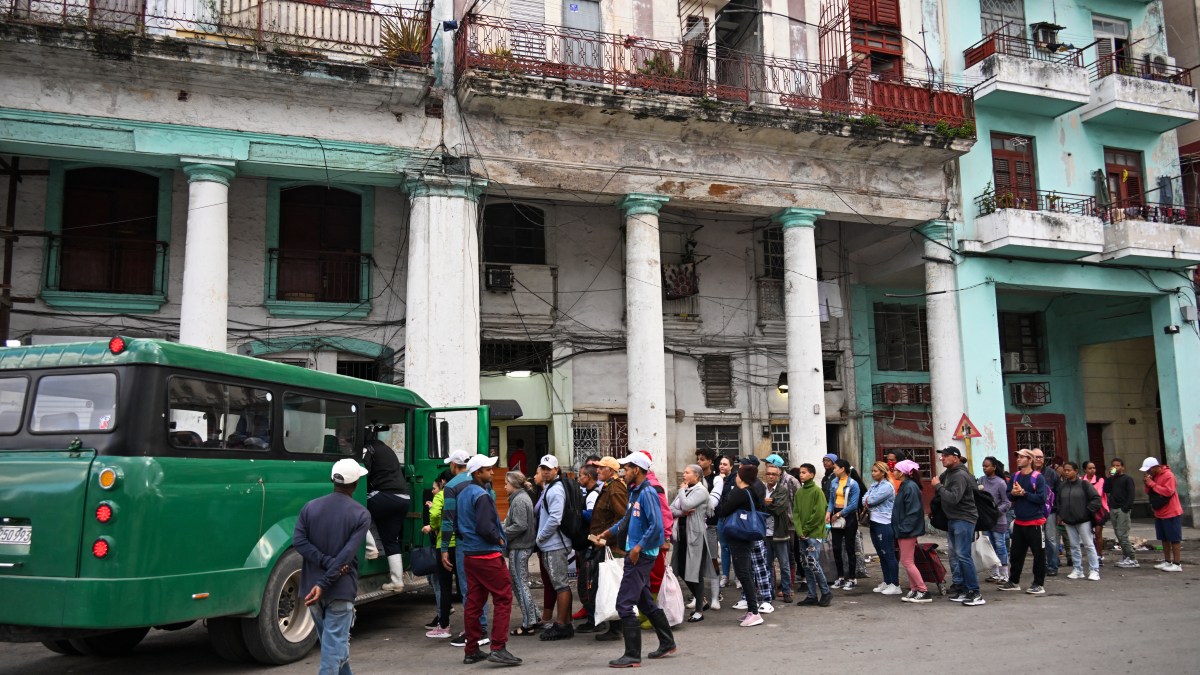 No oil, no lights, few flights. Trump’s squeeze has Cuba in a dark place