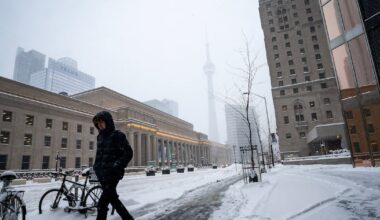 Alberta Clipper brings snow to GTA