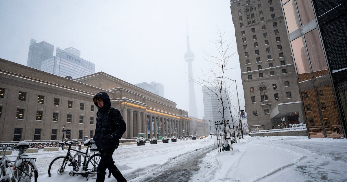 Alberta Clipper brings snow to GTA