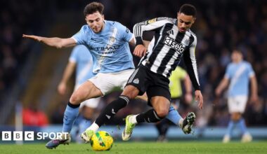 Jacob Ramsey of Newcastle United is challenged by Nico Gonzalez of Manchester City during the Carabao Cup Semi Final Second Leg match between Manchester City and Newcastle United at Etihad Stadium on February 04, 2026