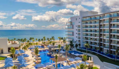 Canadians travellers decry hotel’s response to gastro outbreak