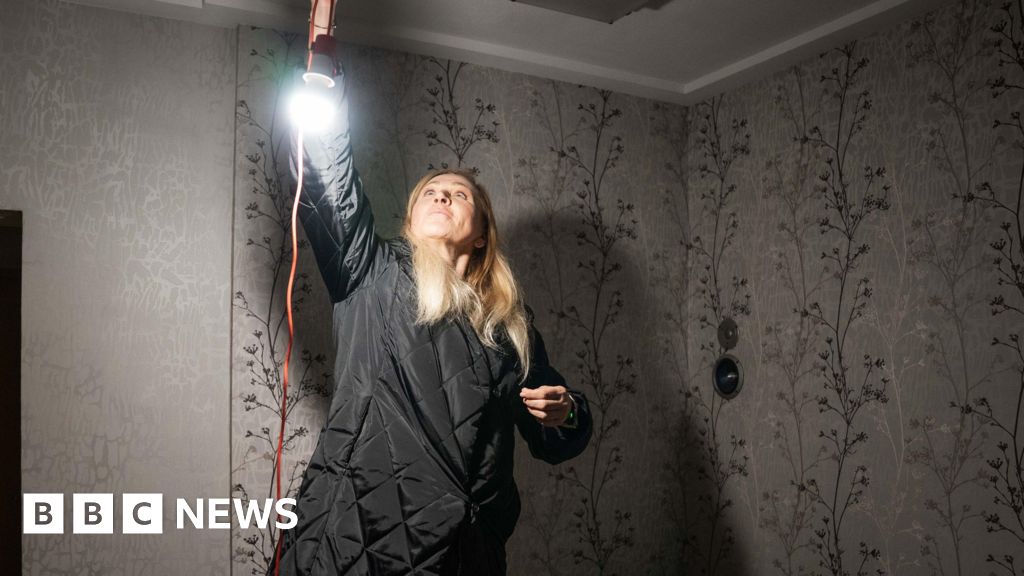 Ukrainians brace for -20C despite energy truce: 'It will be a catastrophe' - BBC