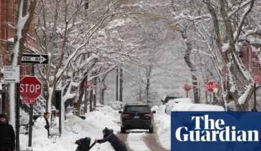 Weather tracker: US cities close schools and cancel flights amid heavy snowfall | US weather