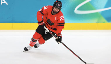 Fans react to Team Canada captain Marie-Philip Poulin being out with injury vs. Team USA: 'If you catch me sobbing...'
