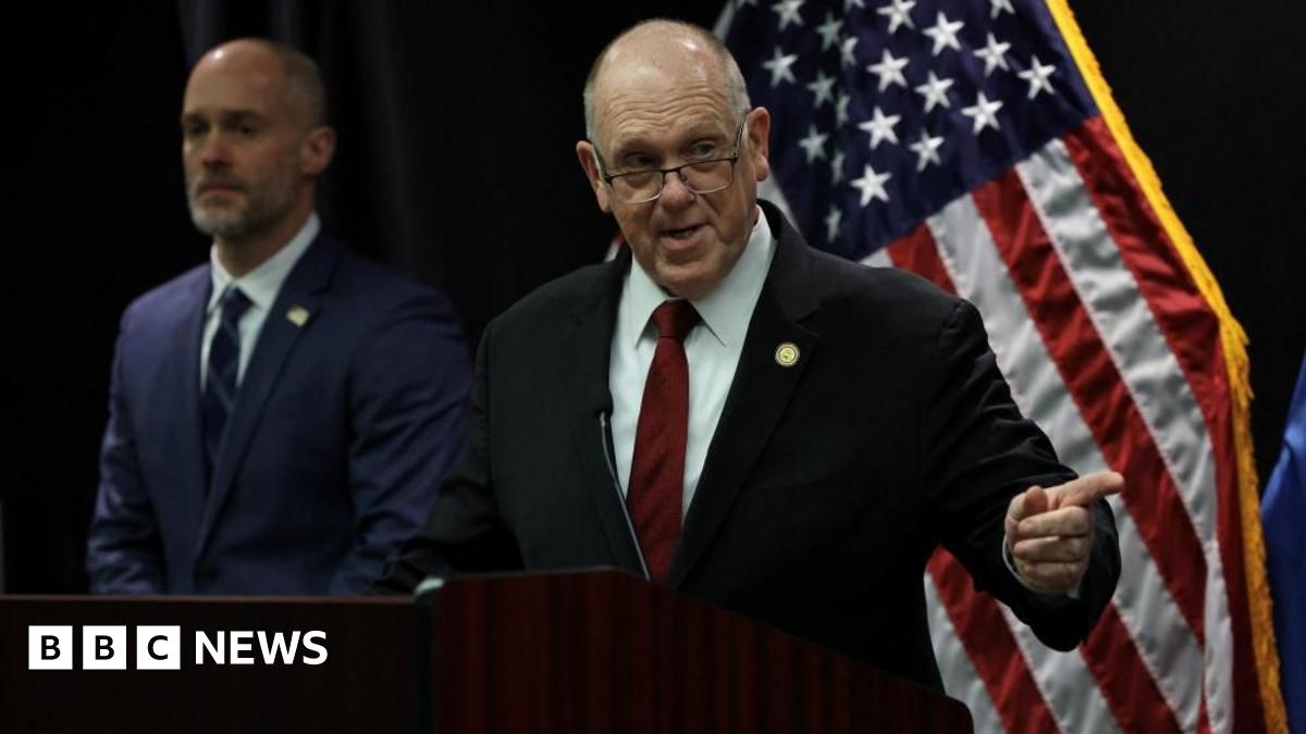 Live updates: Trump's 'border tsar' says 700 federal agents leaving Minnesota