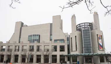 Ontario lifting post-secondary tuition freeze, boosting funding