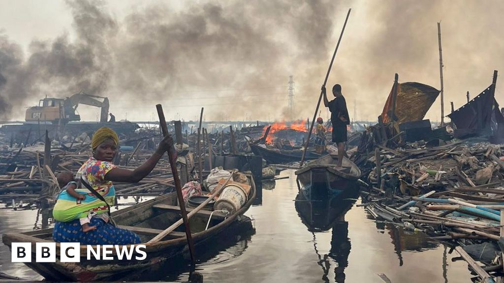 Makoko demolitions: Shanties in Lagos Lagoon in Nigeria bulldozed and burnt - BBC