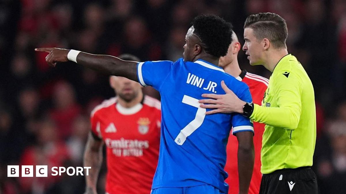 Vinicius Junior speaks to referee Francois Letexier