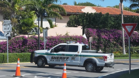 Palm Beach sheriff says armed man killed after breaching Mar-a-Lago perimeter – video