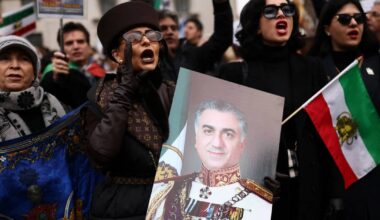 Leaked memo shows Iran Guards media plan to undermine exiled prince