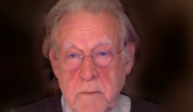 Trump cannot risk war with Iran, John Helmer says