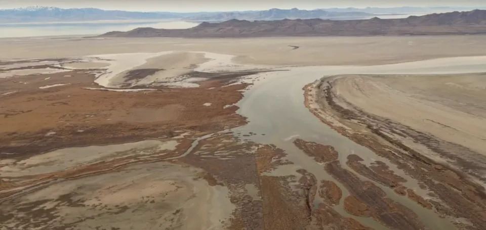 Aerial images of ongoing snow drought around Salt Lake City, Utah.