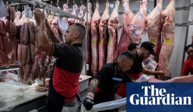 Trump signs proclamation to increase US imports of beef from Argentina | Donald Trump
