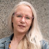 Headshot photo of Laura Italiano