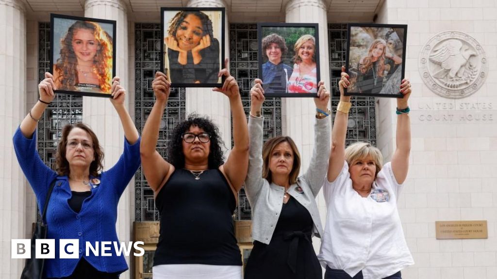 Instagram and YouTube owners built 'addiction machines', trial hears - BBC