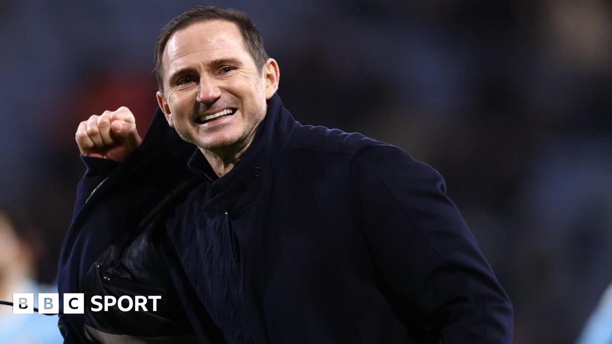 Frank Lampard punches the air in delight after his Coventry City side returned to the top of the Championship by beating Middlesbrough
