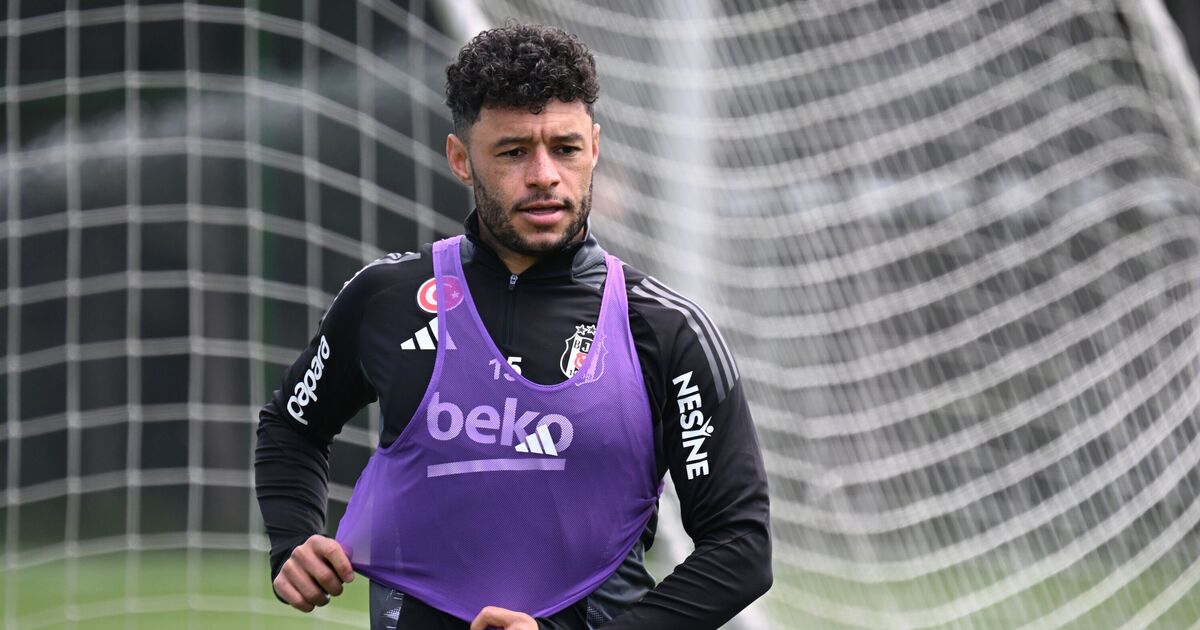 Alex Oxlade-Chamberlain to Celtic transfer update as deadline clear | Football | Sport