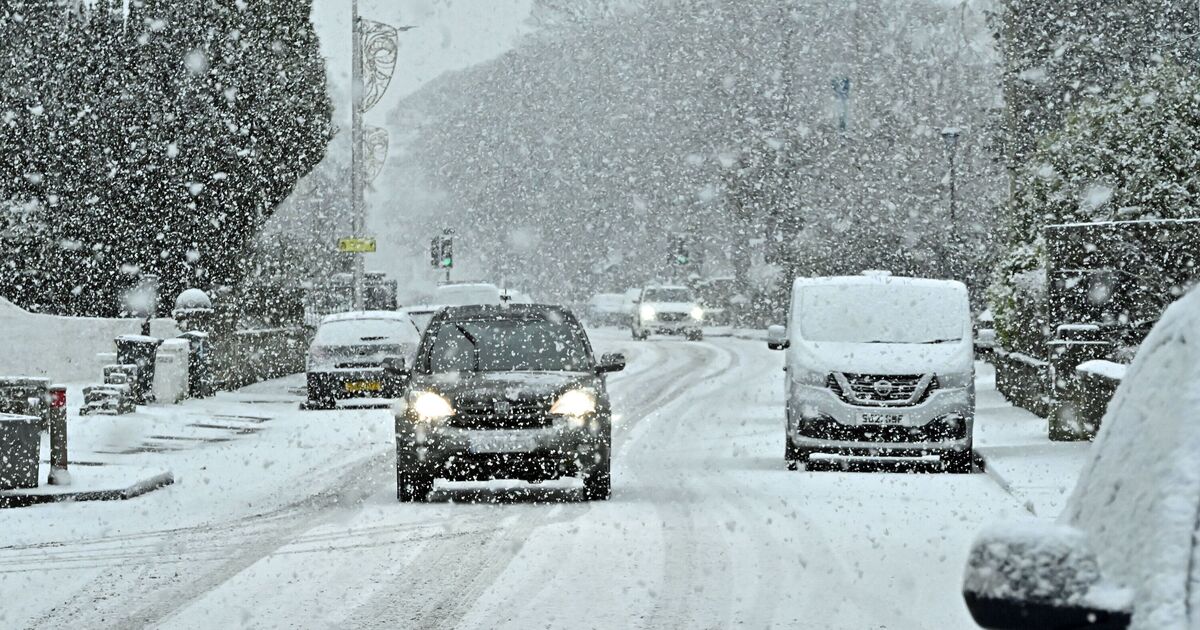 Maps show 450 mile blizzard hitting UK as 29 cities buried | Weather | News
