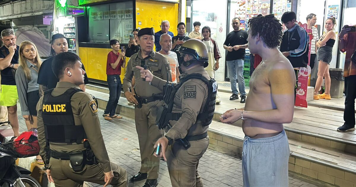 British tourist collapses in knife attack bloodbath as terrified shoppers flee | World | News