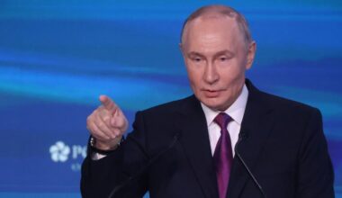 Russia economy meltdown as Putin makes desperate move | World | News