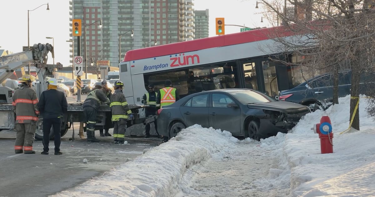 10 in hospital following Brampton crash involving a bus