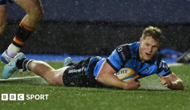 Aled Davies slides over for a Cardiff try against Leinster