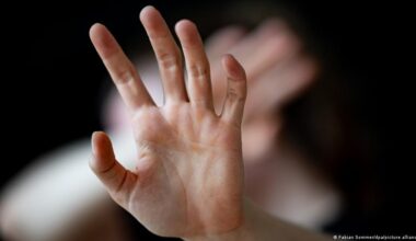 Germany news: Berlin releases report on hidden violence - DW.com