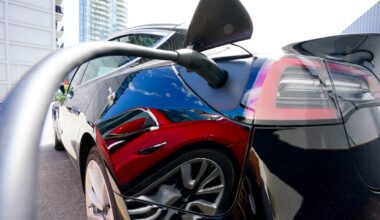 Federal government set to scrap zero-emissions vehicle mandate