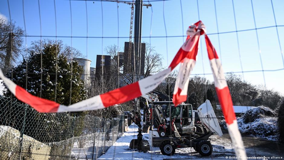 Germany news: Police receive tips over Berlin grid sabotage - DW.com