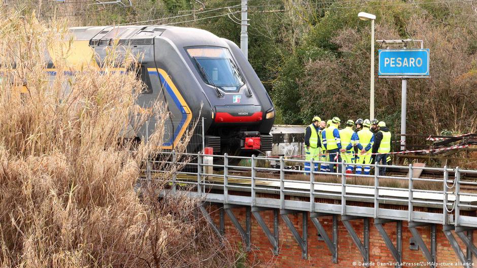 Italian police probe 'sabotage' on rail lines to Olympics