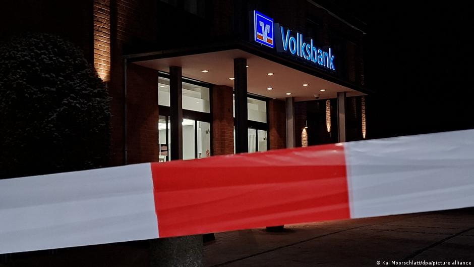 Burglars ransack safe-deposit boxes in German bank heist