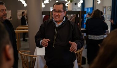 Inuit leaders from Canada arrive in Nuuk in show of support for Greenlanders