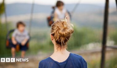 Prime Minister Sir Keir Starmer talks to pupils during a visit to Welland Academy, Peterborough, to talk about the importance of free school meals and tackling the cost of living. Picture date: Monday November 24, 2025.