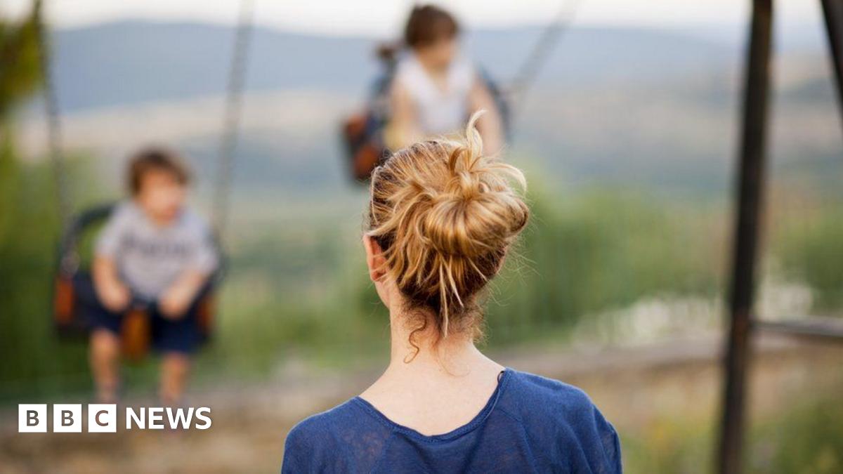 Prime Minister Sir Keir Starmer talks to pupils during a visit to Welland Academy, Peterborough, to talk about the importance of free school meals and tackling the cost of living. Picture date: Monday November 24, 2025.