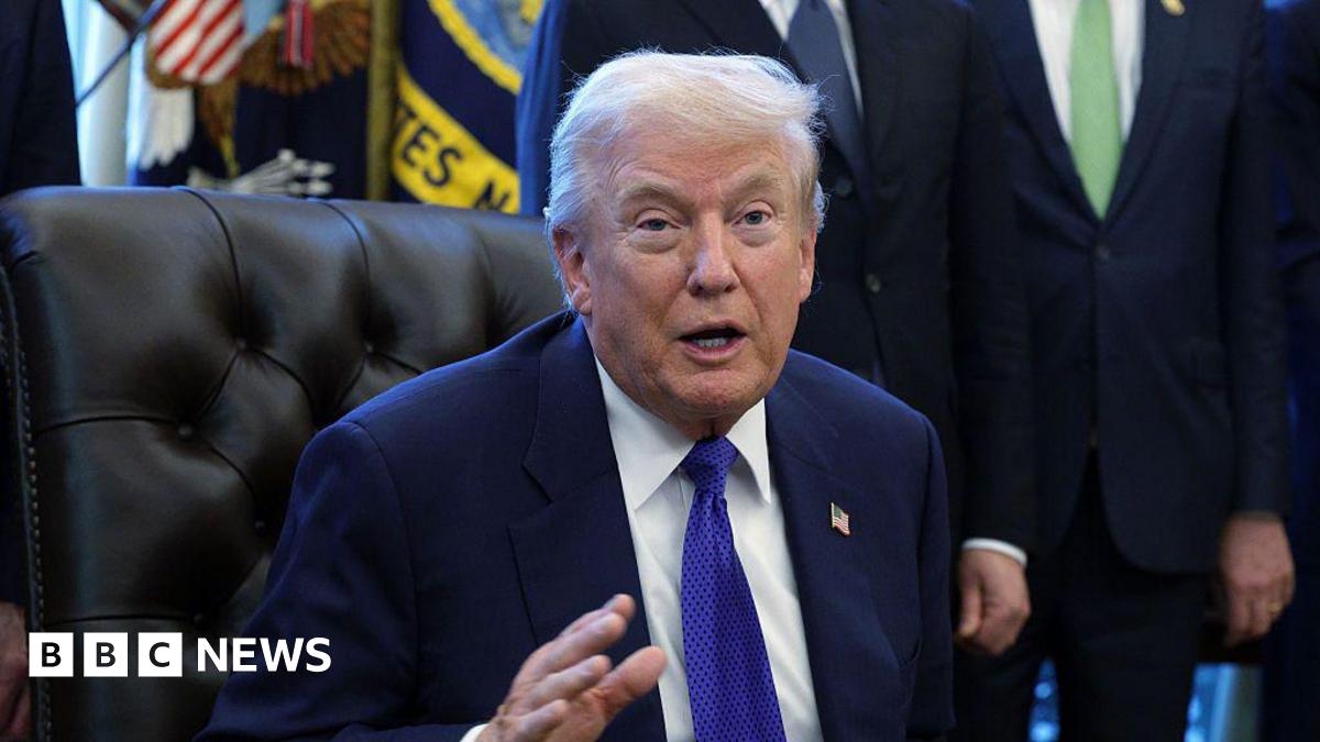 Donald Trump in the Oval Office