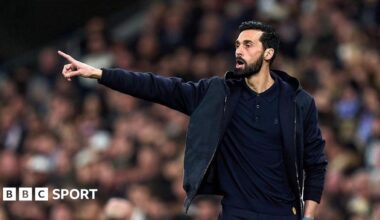 Alvaro Arbeloa gesticulates on the sideline