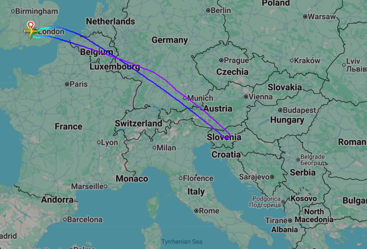 A British Airways flight to Doha returned to London (Flightradar)
