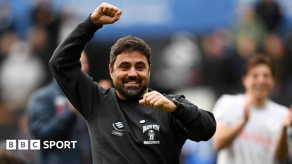 Vitor Matos celebrates