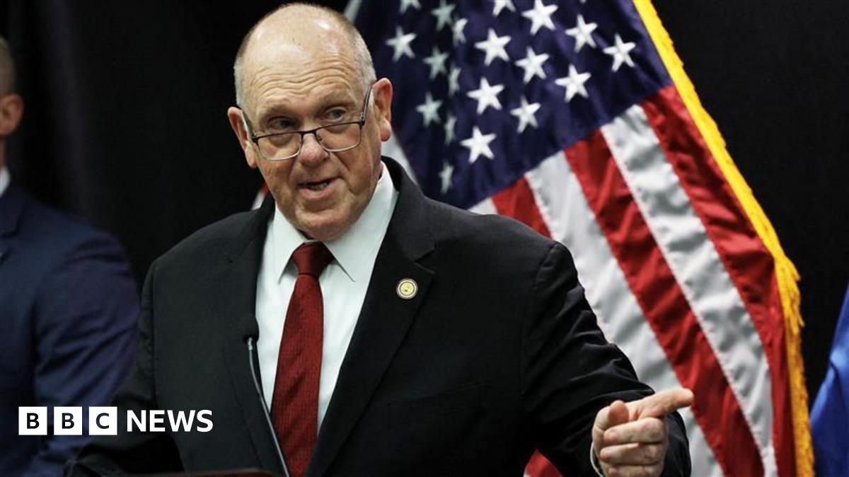 Live updates: Trump's 'border tsar' says 700 federal agents leaving Minnesota