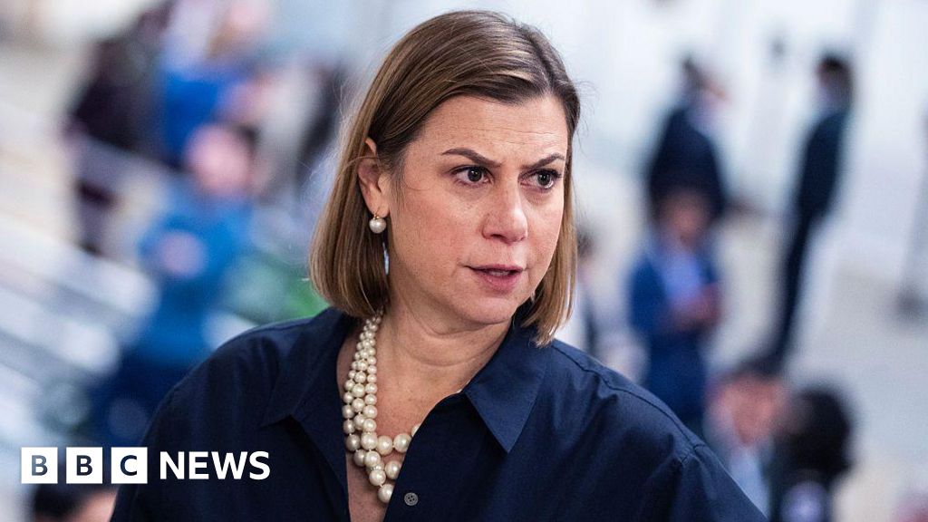 US government drops case against Democrats in 'illegal orders' video - BBC