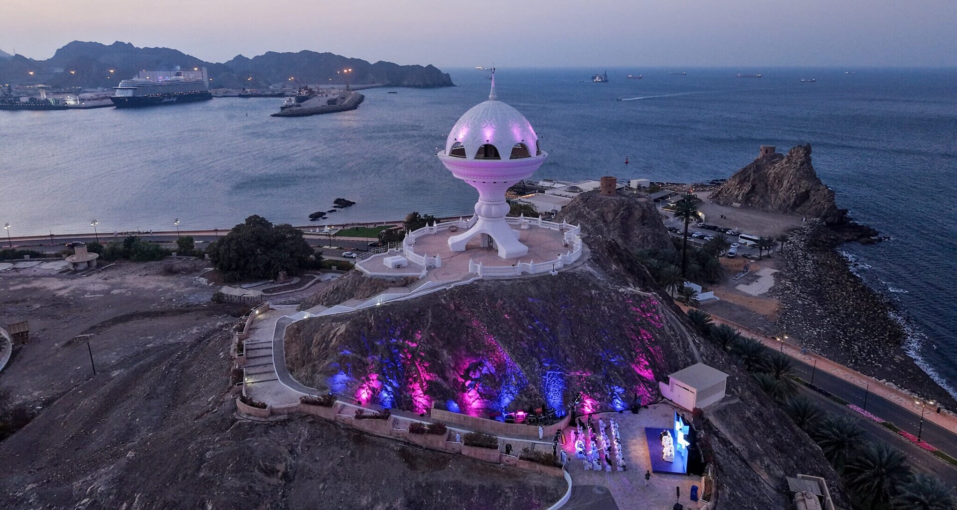 Round of US-Iran indirect talks in Oman, held amid war fears, appears to end