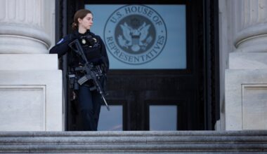 Police arrest man with shotgun running towards US Capitol building | Police News