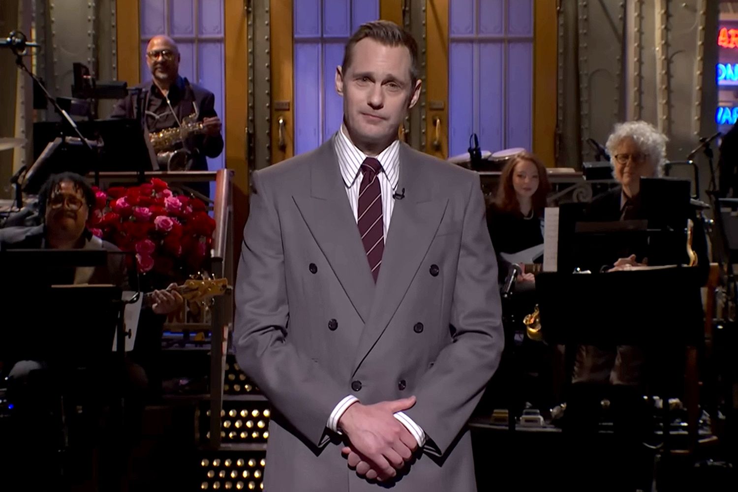'Saturday Night Live' recap: Alexander Skarsgård hosts