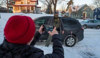 Trump administration to withdraw 700 immigration agents from Minnesota