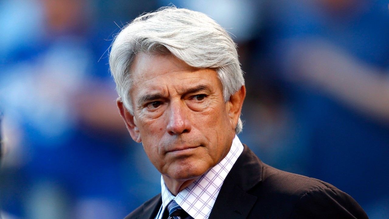 Blue Jays icon Buck Martinez retires