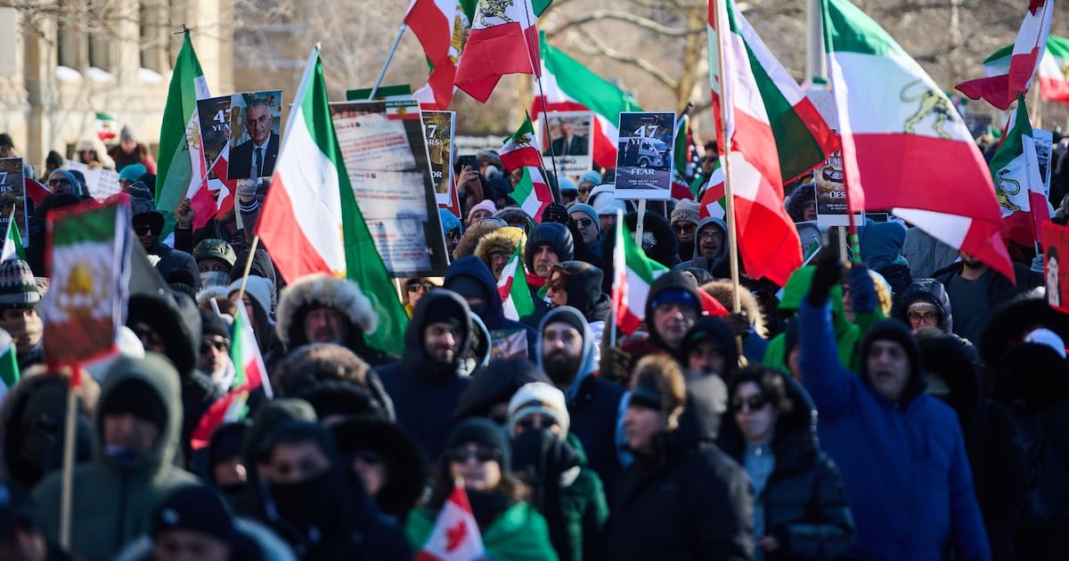 Thousands rally in Toronto to support Iran uprising, call for regime change
