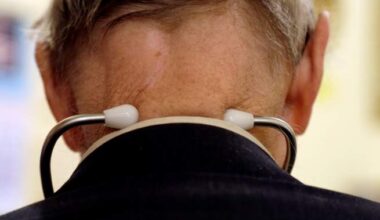 Vancouver doctor facing sex assault charges involving 2 teen patients - BC