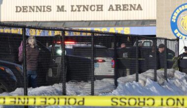 Shooting at Rhode Island ice rink kills 2 during youth hockey game: police - National